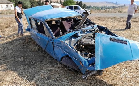 Cəlilabadda minik avtomobili aşıb, sürücü xəsarət alıb
