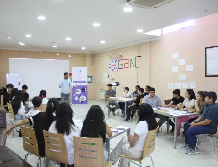 Şirvanda “Gənclərin maliyyə savadlığının artırılması və təşviqi” layihəsi keçirilib