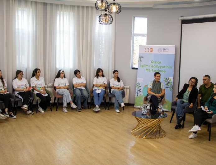 BMT-nin Əhali Fondunun təşkilatçılığı ilə Lənkəranda “Qızlar İqlim Fəaliyyətinin Mərkəzində” adlı düşərgə keçirilib