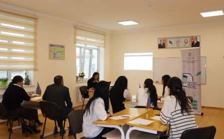 “Riyaziyyat dərsinin şagirdlərin mənimsəmə tempinə uyğun öyrənilmə imkanı” layihəsinin təlimləri yekunlaşıb
