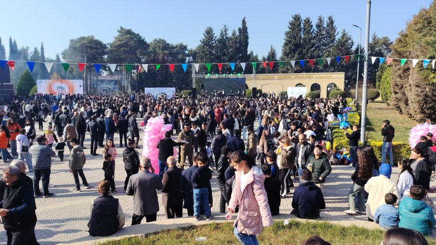 Biləsuvarda keçirilən Hind Quşu Festivalında Dövlət Bayrağımıza hörmətsizlik iddiası narazılıq yaradıb