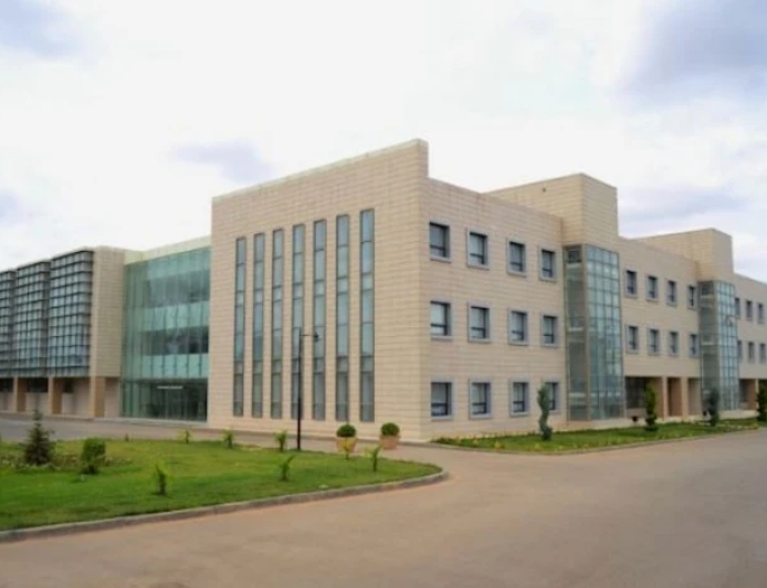 Cəlilabadda yüzlərlə tibb işçisi çıxılmaz vəziyyətdə