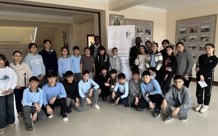 “Danışaraq ingilis dilini mükəmməlləşdir” layihəsi çərçivəsində şagirdlərlə tanışlıq mərhələsi uğurla keçirilib
